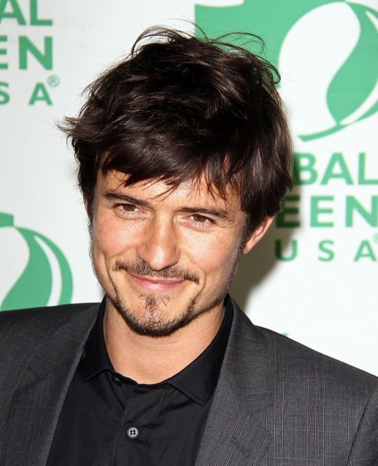 Miranda Kerr uwodzi, a mąż stoi obok (FOTO)