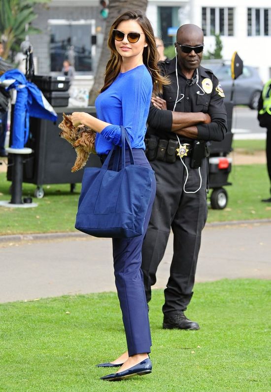Dawno nie widziana Miranda Kerr wraca do pracy (FOTO)