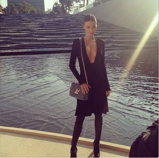 Miranda Kerr pokazała pupę (FOTO)