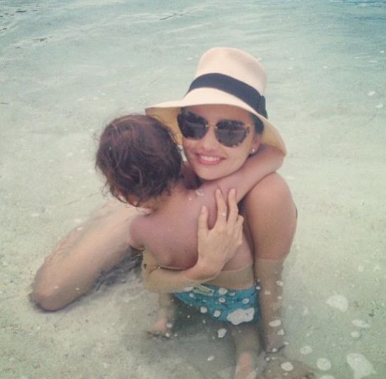 Chcecie zobaczyć Mirandę Kerr bez stanika? (FOTO) Chcecie zobaczyć Mirandę Kerr bez stanika? (FOTO)