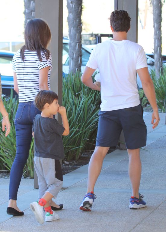 Orlando Bloom i Miranda Kerr RAZEM na spacerze z synem!