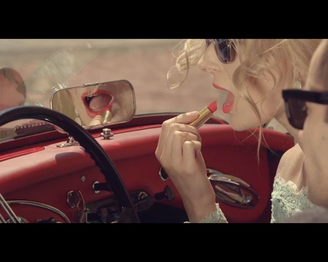 Wiemy, gdzie Mlynkova kupuje szminki (FOTO)