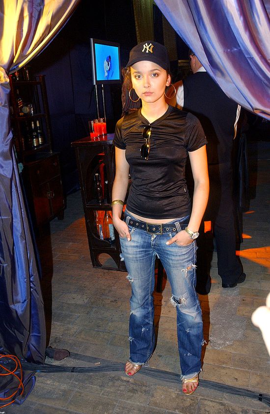 Pamiętacie wszystkie metamorfozy Moniki Brodki? (FOTO) Pamiętacie wszystkie metamorfozy Moniki Brodki? (FOTO)