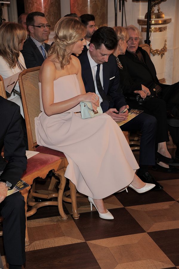 Coraz MŁODSZE gwiazdy na wręczeniu Wiktorów (FOTO) Coraz MŁODSZE gwiazdy na wręczeniu Wiktorów (FOTO)