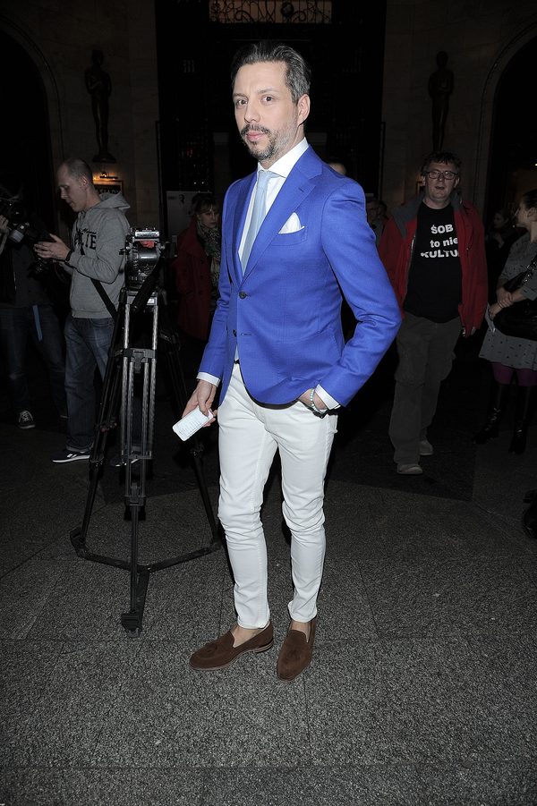 Pudzian jako ksiądz i Mucha w roli prostytutki (FOTO)