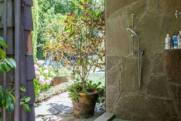 Znany aktor pokazał swój czerwony pokój bólu? (FOTO)