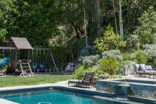 Znany aktor pokazał swój czerwony pokój bólu? (FOTO)