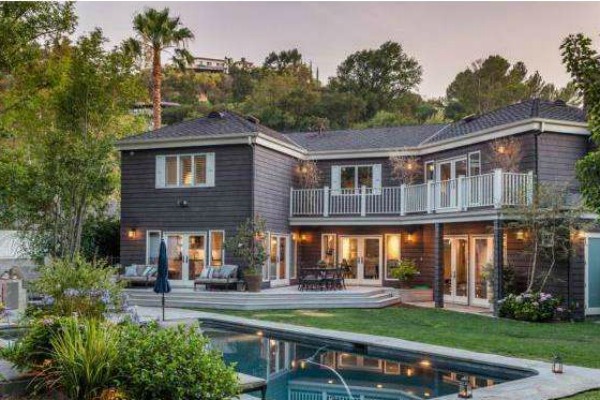 Znany aktor pokazał swój czerwony pokój bólu? (FOTO)