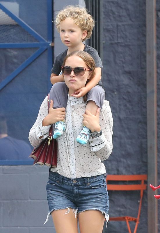 Synek Natalie Portman to mały słodziak (FOTO)