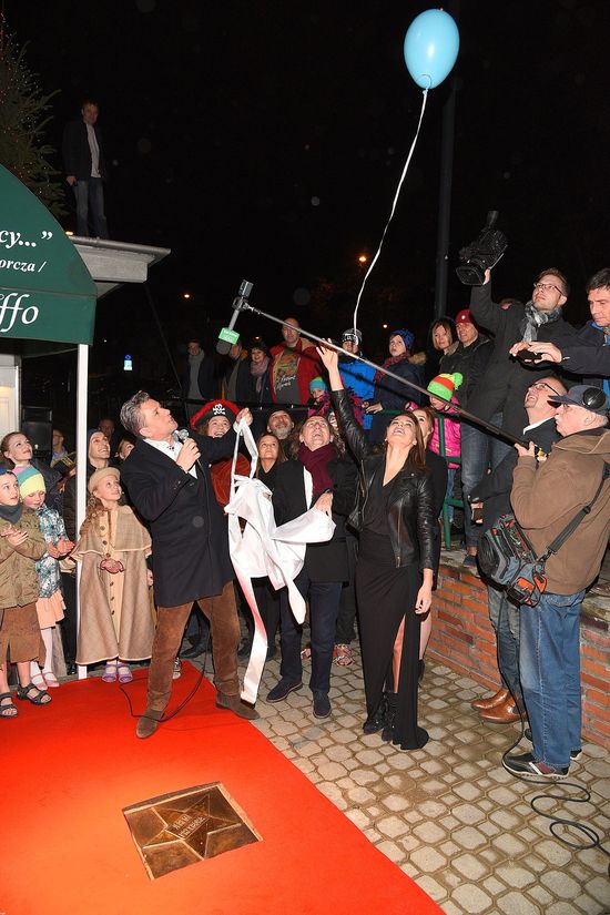Tak twarz Nataszy Urbańskiej wygląda z bliska (FOTO) Tak twarz Nataszy Urbańskiej wygląda z bliska (FOTO)