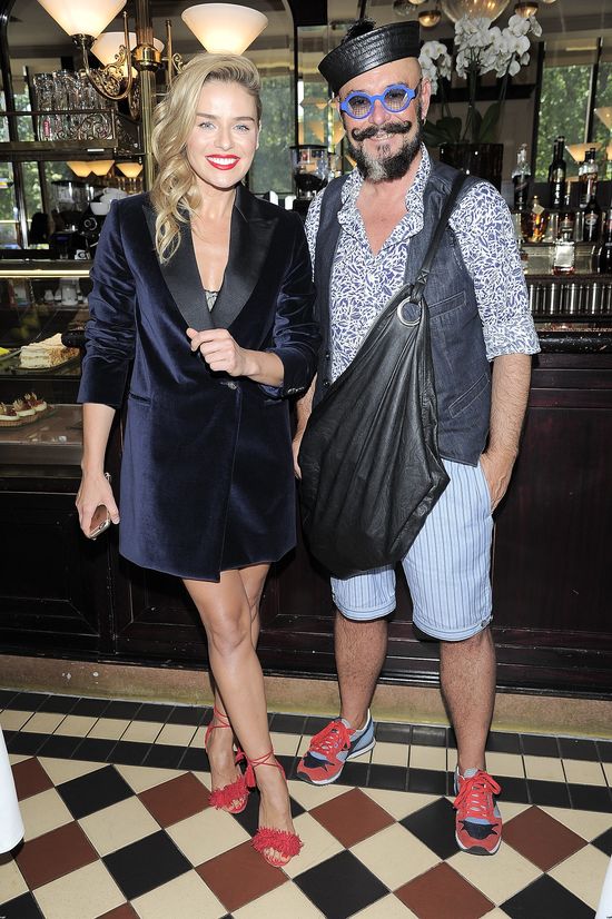 Natasza Urbańska z uporem promuje kolekcję swoich ubrań FOTO