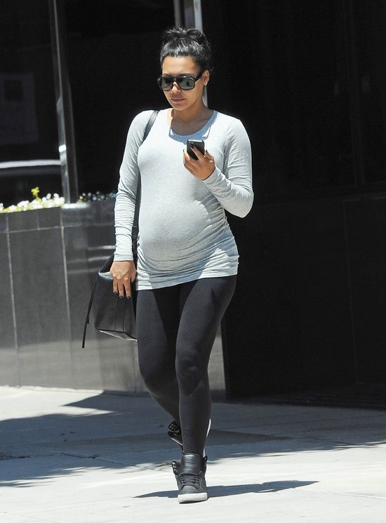 W ciąży porzuciła look seksownego kociaka (FOTO)