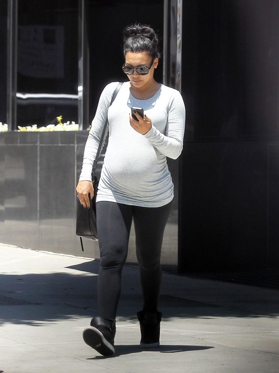 W ciąży porzuciła look seksownego kociaka (FOTO)