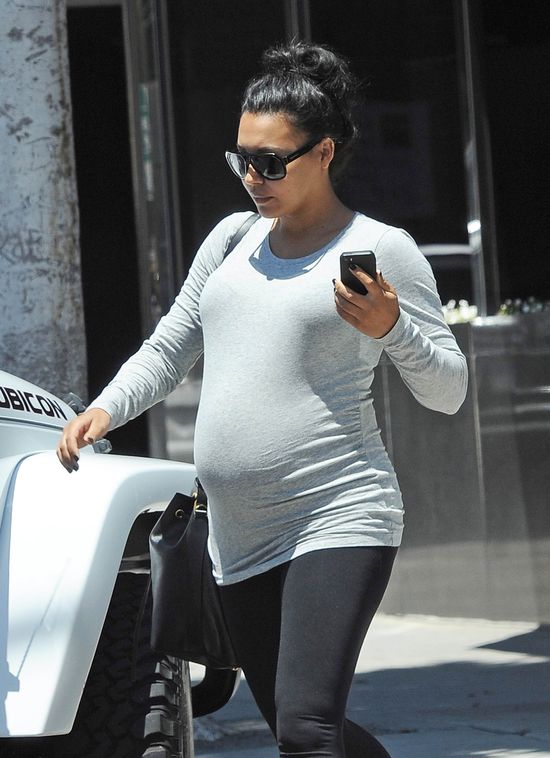 W ciąży porzuciła look seksownego kociaka (FOTO)