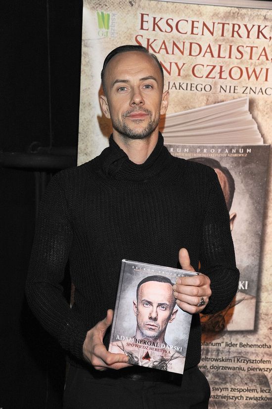 Szef EMPIKu przeprosił za Nergala i Czubaszek