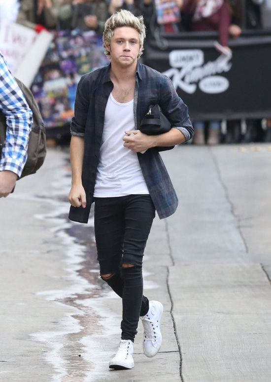 Ariana Grande wylądowała w ramionach znanego przystojniaka Ariana Grande wylądowała w ramionach znanego przystojniaka