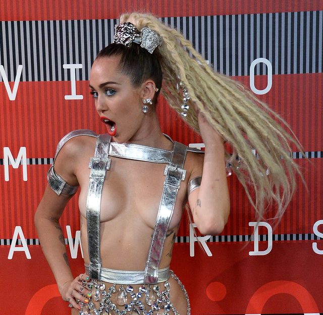 Miley Cyrus ma nowego chłopaka (FOTO)