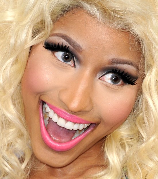 Pojedynek sztucznych blondynek (FOTO)