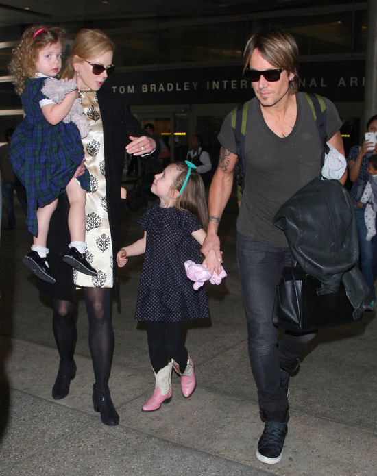 Rodzinka Nicole Kidman przyłapana w komplecie (FOTO)