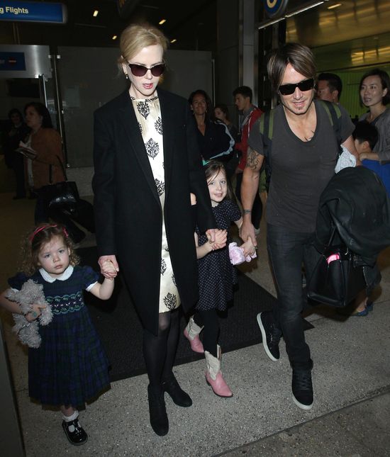 Rodzinka Nicole Kidman przyłapana w komplecie (FOTO)