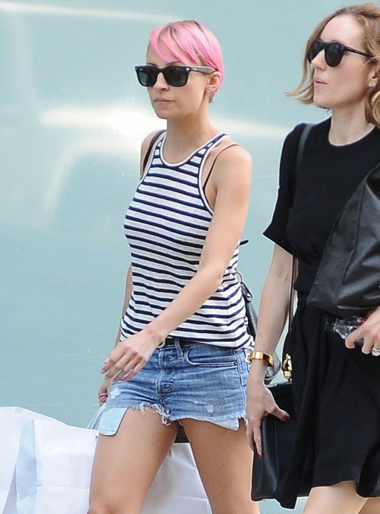 Nicole Richie ma różowe włosy! (FOTO)