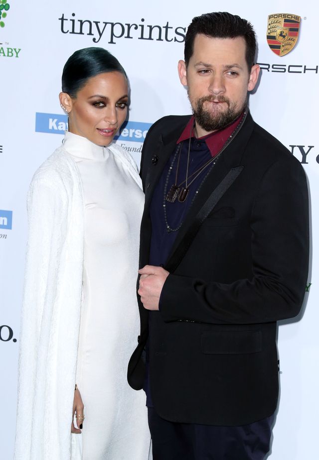 Piękne suknie gwiazd na gali Baby2Baby (FOTO)