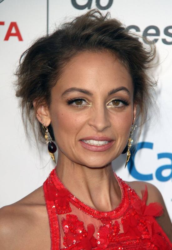 Dwa lata temu tabloidy pisały, że ważyła 39 kg (FOTO)