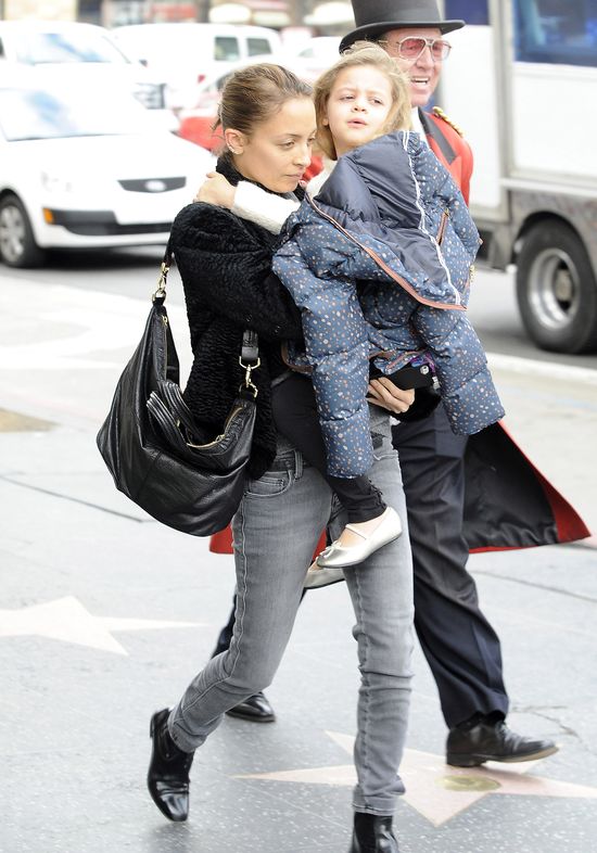 Nicole Rochie bez makijażu z córką (FOTO)