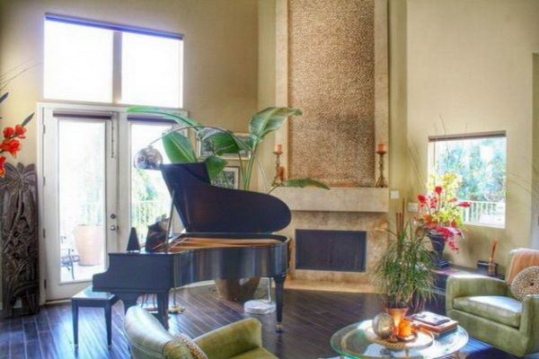 Nicole Scherzinger mieszka skromnie jak na gwiazdę (FOTO)