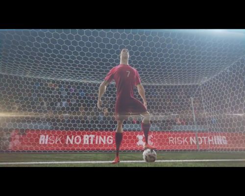 Ronaldo ratuje piłkę nożną dla świata [VIDEO]