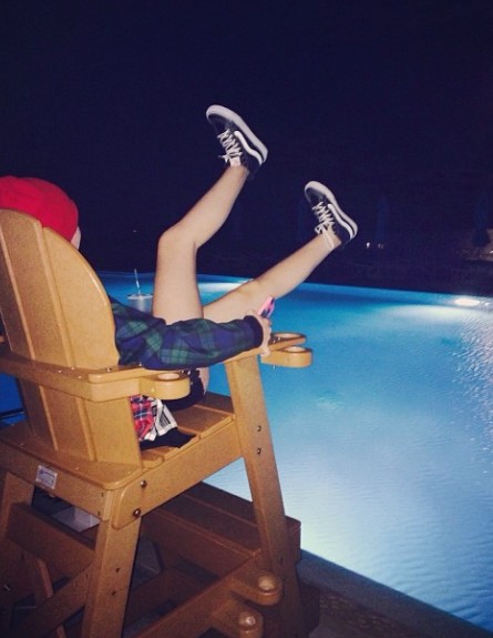 13-letnia Noah Cyrus chodzi sama na imprezy (VIDEO)  