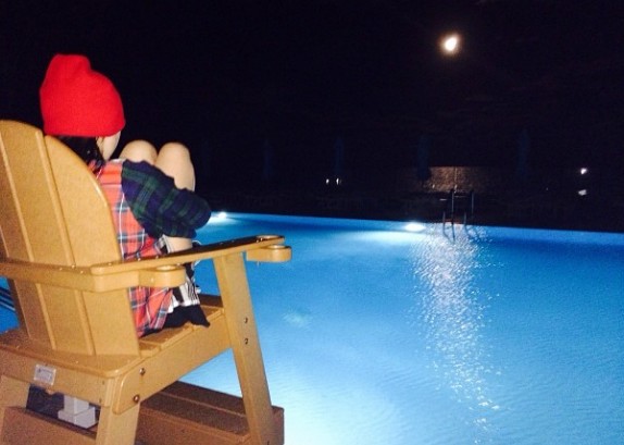 13-letnia Noah Cyrus chodzi sama na imprezy (VIDEO)  