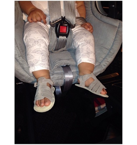 Nori West bawi się bardzo drogą biżuterią (FOTO)