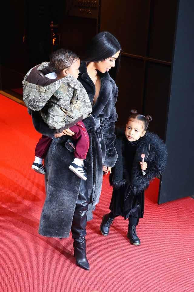 4-letnia North West chodzi na randki! To pomysł jej mamy!