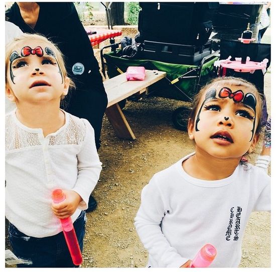 Jaką kwotę Kim i Kanye przeznaczyli na drugie urodziny Nori? Jaką kwotę Kim i Kanye przeznaczyli na drugie urodziny Nori?