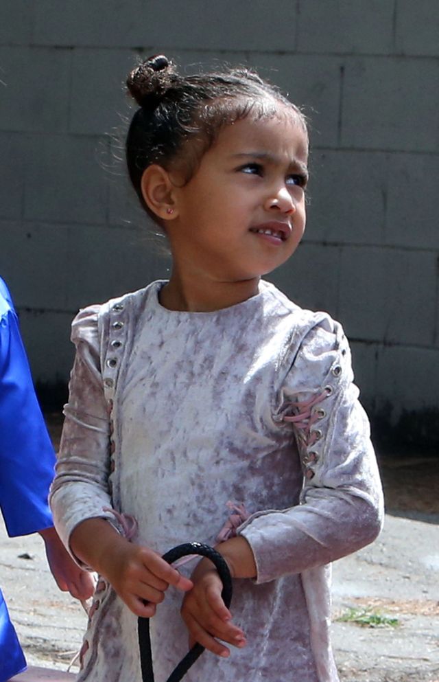 Kim Kardashian pokłóciła się ze swoją mamą. Poszło o...