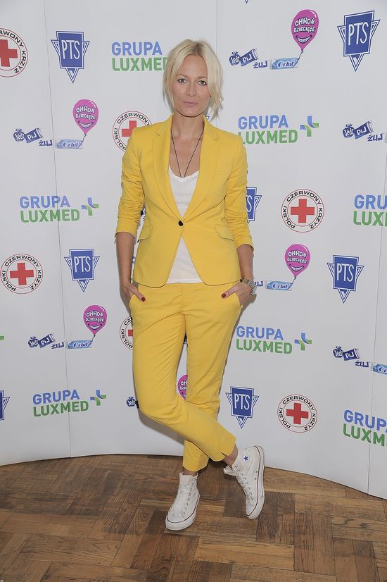 Obie usiłowały być modne. Której wyszło lepiej? (FOTO) Obie usiłowały być modne. Której wyszło lepiej? (FOTO)