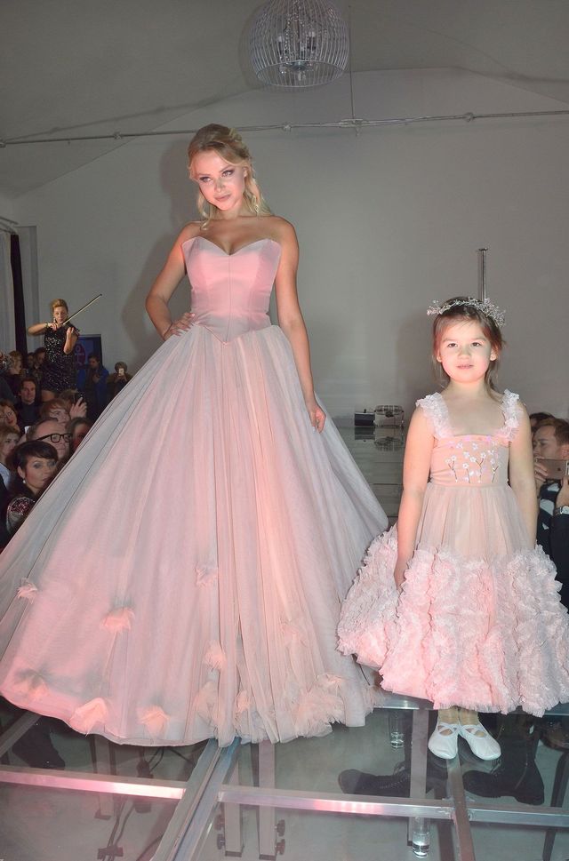 WOW! Ola Ciupa w balowej kreacji i pocałunki z Gojdziem (FOTO)