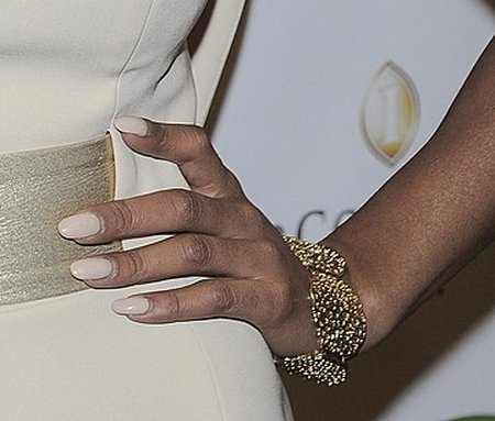 Ola Szwed w seksownej sukni z rozcięciem po udo (FOTO) Ola Szwed w seksownej sukni z rozcięciem po udo (FOTO)