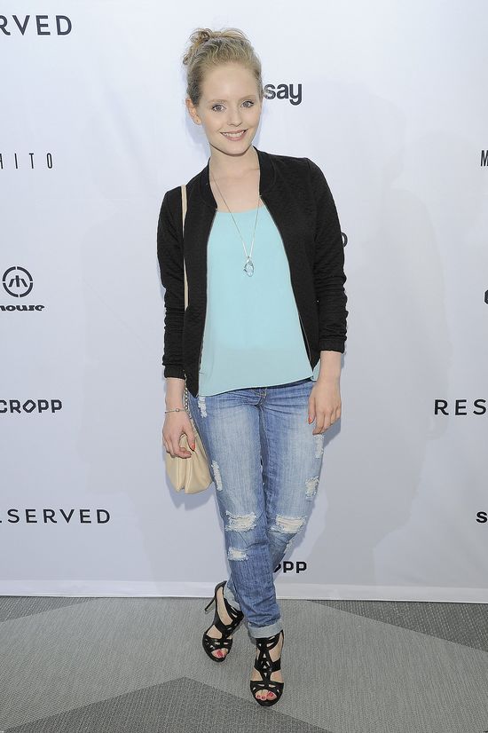 Gwiazdeczki pracują na otwarciu sieciówki (FOTO)