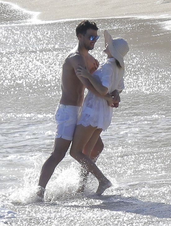 Miłość na plaży, czyli Olivia Palermo z narzeczonym (FOTO)