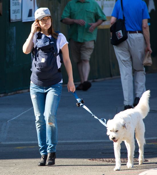 Olivia Wilde - młoda mama nie potrzebuje makijażu? (FOTO)