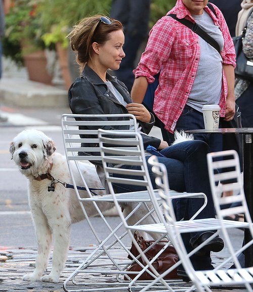 Olivia Wilde na kawie z przyjaciółką (FOTO)