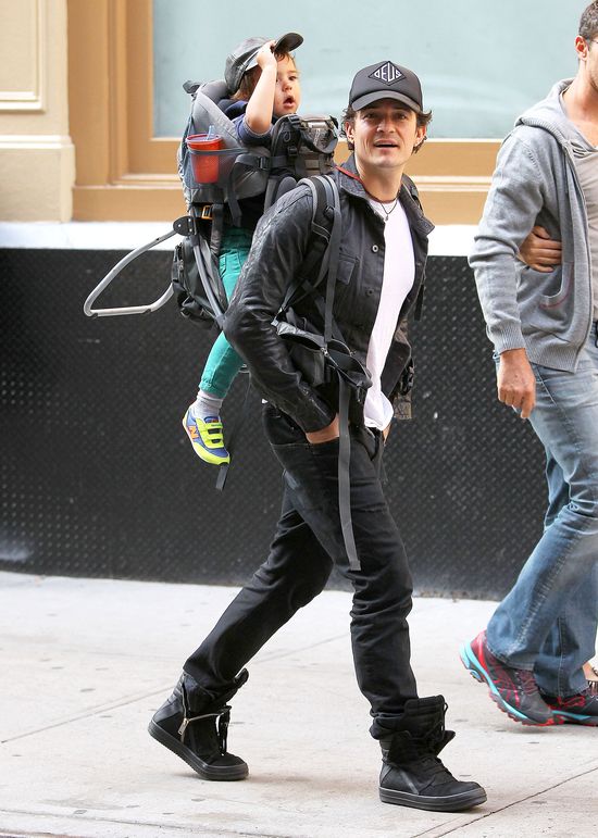 Orlando Bloom wie jak wywołać uśmiech na twarzy synka (FOTO) Orlando Bloom wie jak wywołać uśmiech na twarzy synka (FOTO)