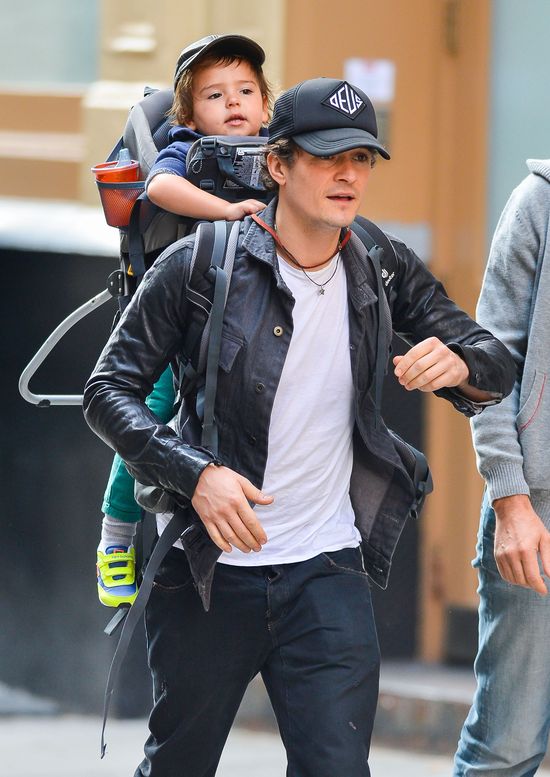 Orlando Bloom wie jak wywołać uśmiech na twarzy synka (FOTO)