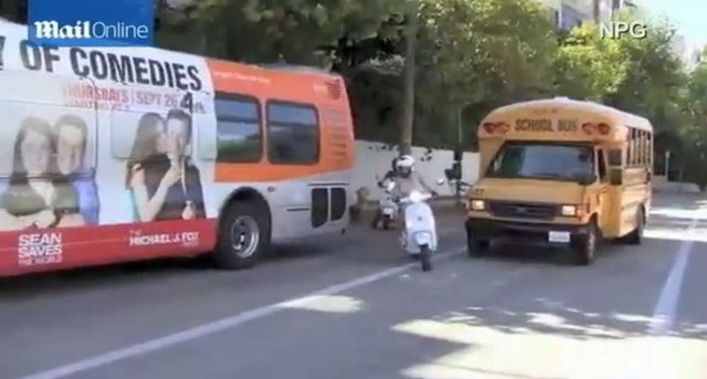 Gwyneth Paltrow wyjechała wprost pod koła autobusu! (FOTO)