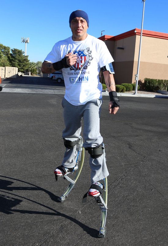 Nie wygląda na zmartwioną ponad milionowym długiem (FOTO)