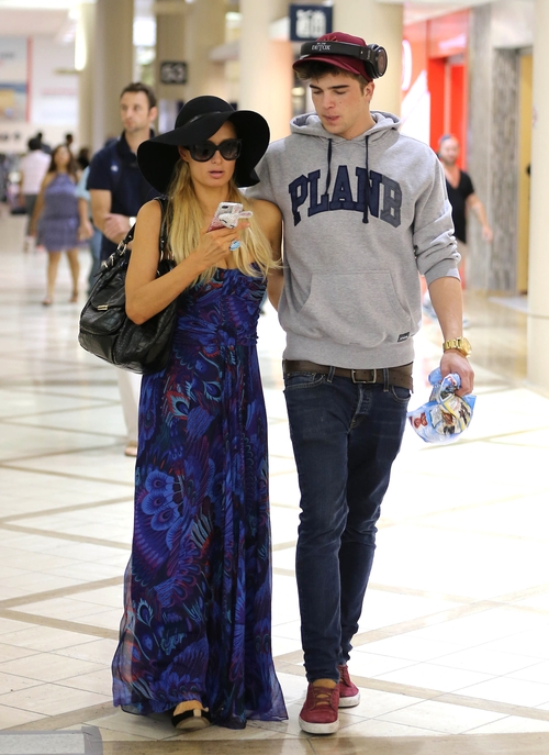 Nowy facet Paris Hilton - przystojny? (FOTO)