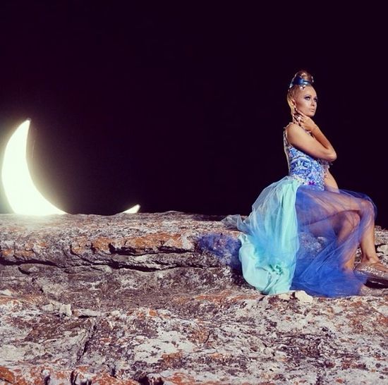 Paris Hilton wypuściła kolejny (k)hit (VIDEO)