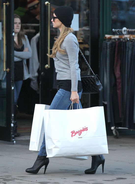 Pais Hilton: Jestem w 5 najlepiej zarabiających DJ-ów! Pais Hilton: Jestem w 5 najlepiej zarabiających DJ-ów!